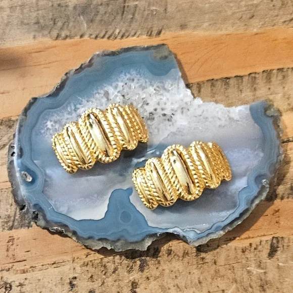 Vintage | Jewelry | Vintage Dress Clips | Poshmark Vintage | Jewelry | Vintage Dress Clips | Poshmark